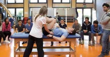 Lezione pratica fisioterapia