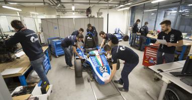 Costruzione di vettura da competizione per formula student