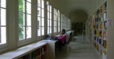 Biblioteca Economia-Giuri