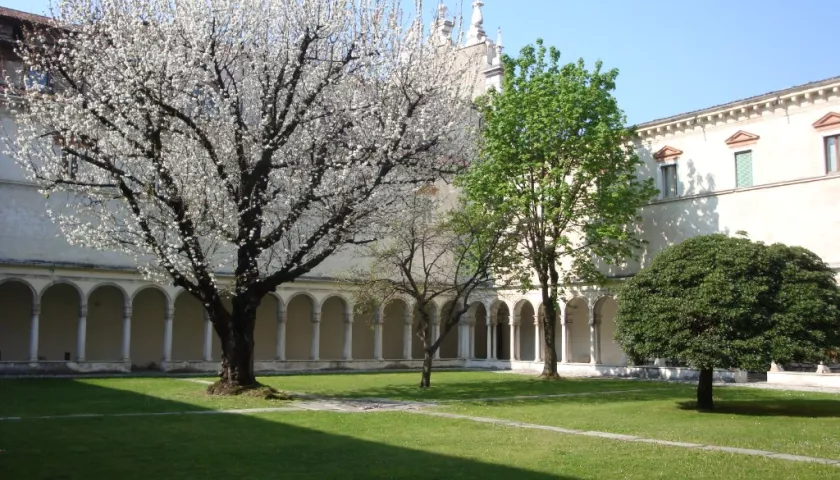 Chiostro S. Faustinofiorito